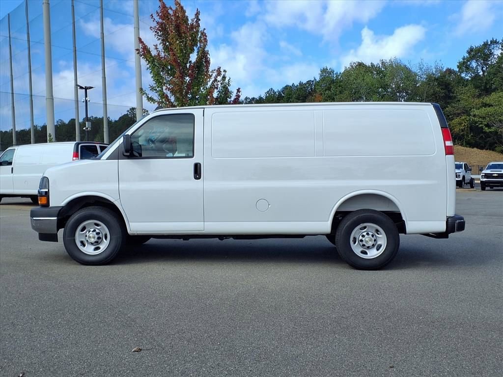 New 2026 Chevrolet Express 2500 w/ Driver Convenience Package image 30