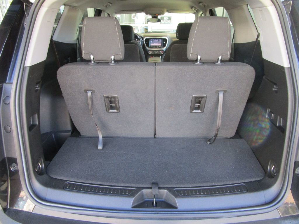Used 2021 GMC Acadia SLE image 12