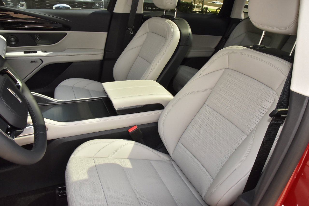 New 2026 Lincoln Nautilus Reserve AWD/4WD image 34