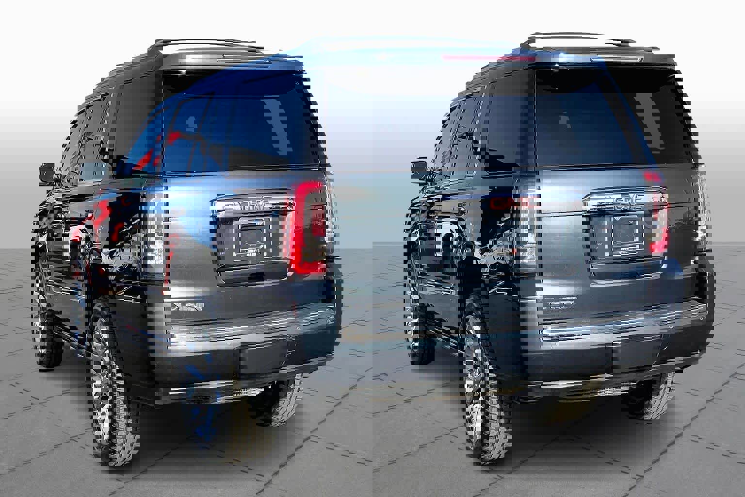 Used 2019 GMC Yukon Denali w/ Denali Ultimate Package image 11