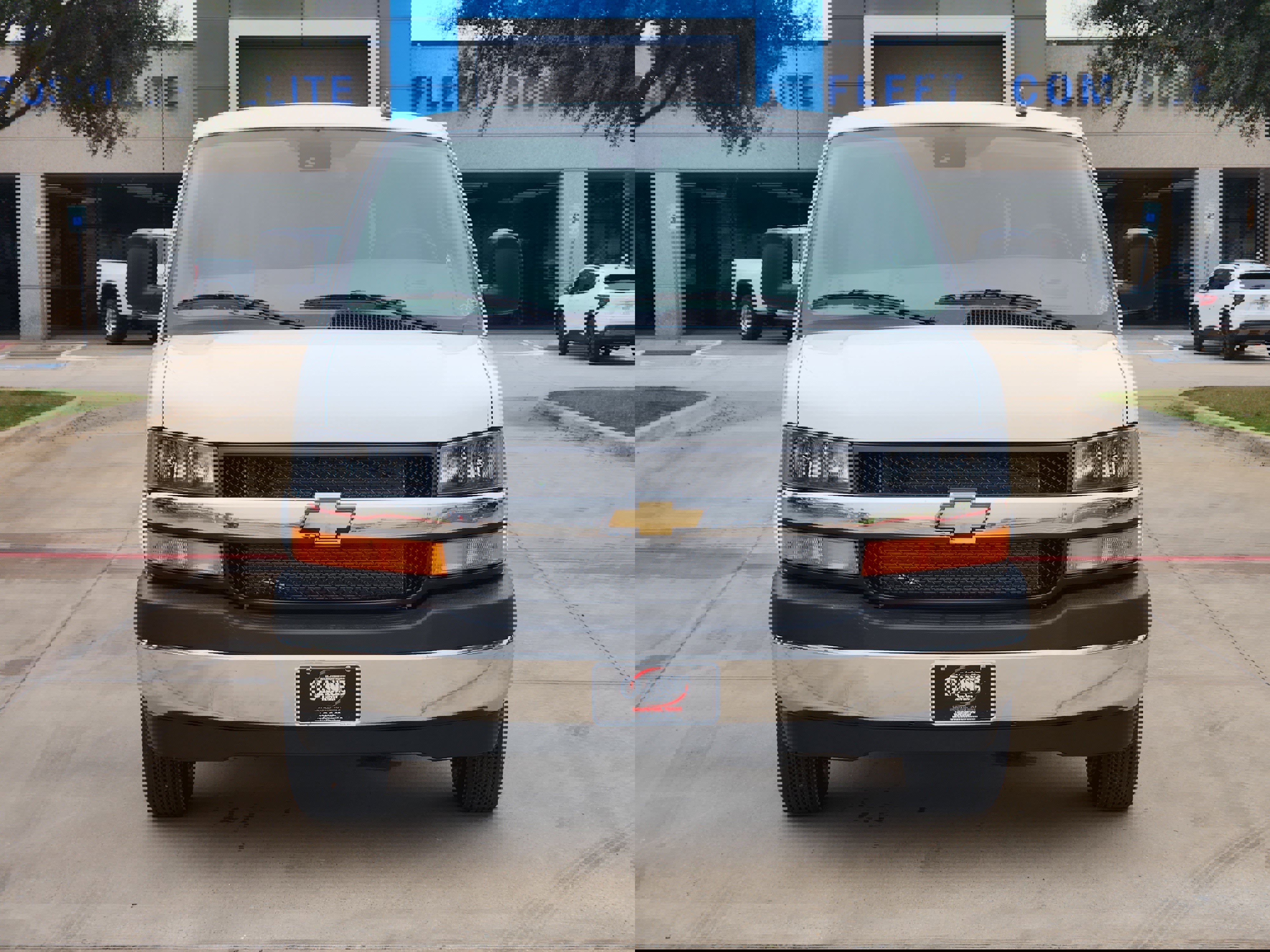 New 2025 Chevrolet Express 3500 LS w/ Chrome Appearance Package image 3