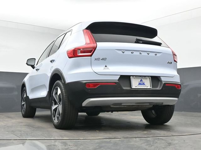 Used 2024 Volvo XC40 B5 Core AWD/4WD image 39