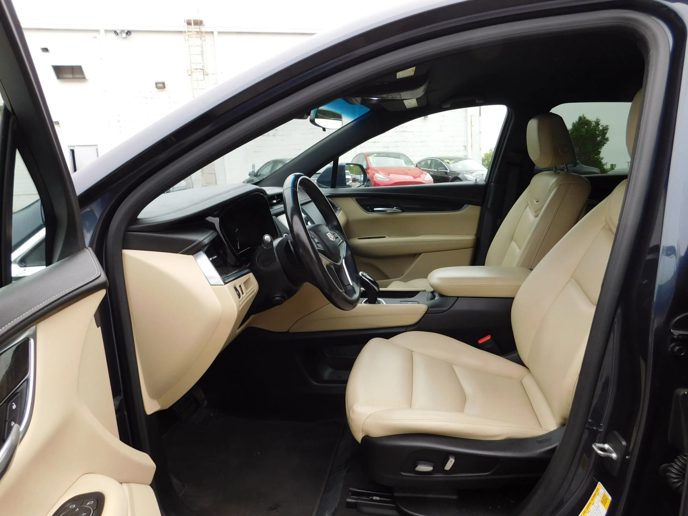 Used 2018 Cadillac XT5 FWD image 15