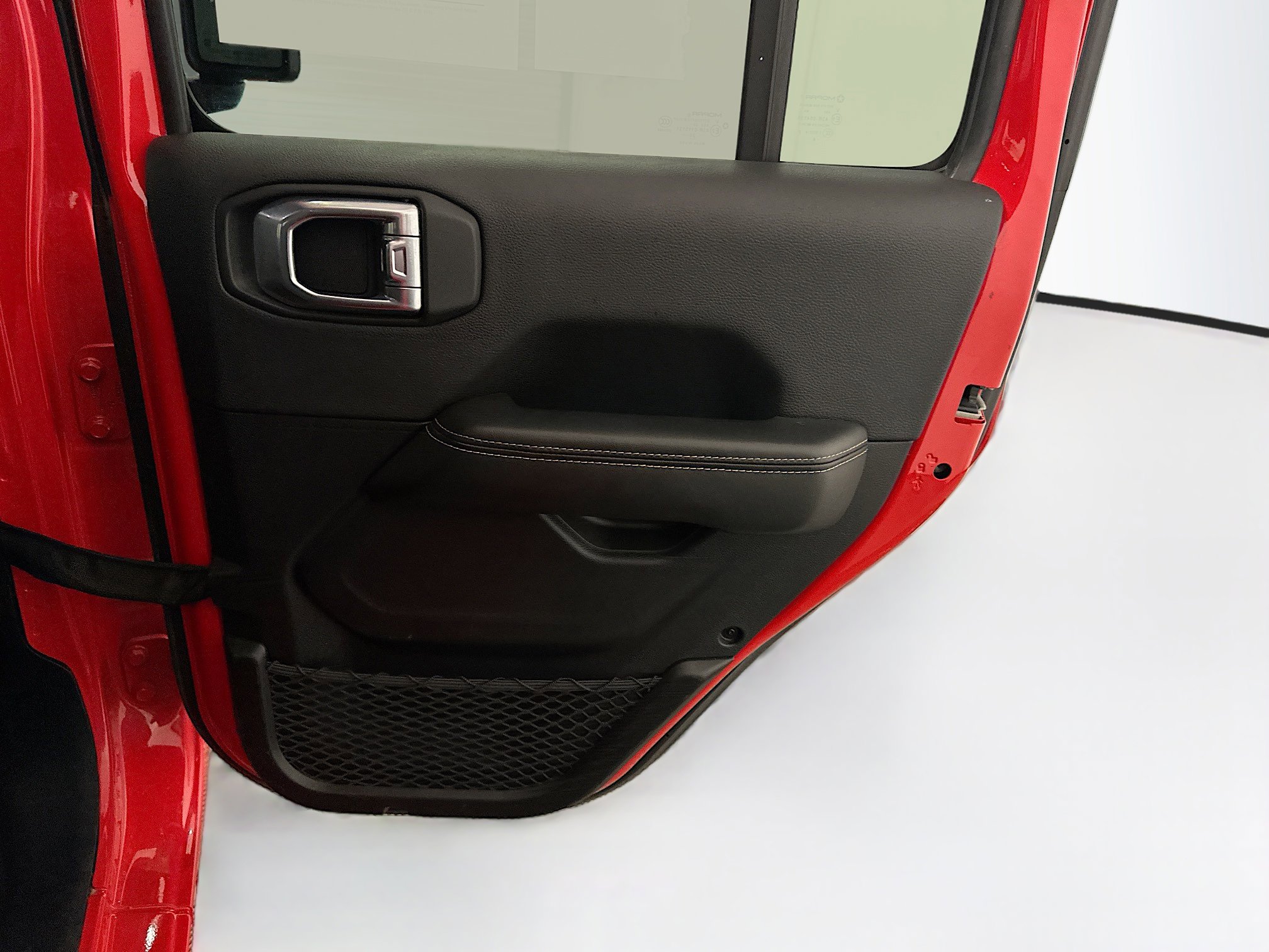 Used 2025 Jeep Wrangler Unlimited Sahara AWD/4WD image 30