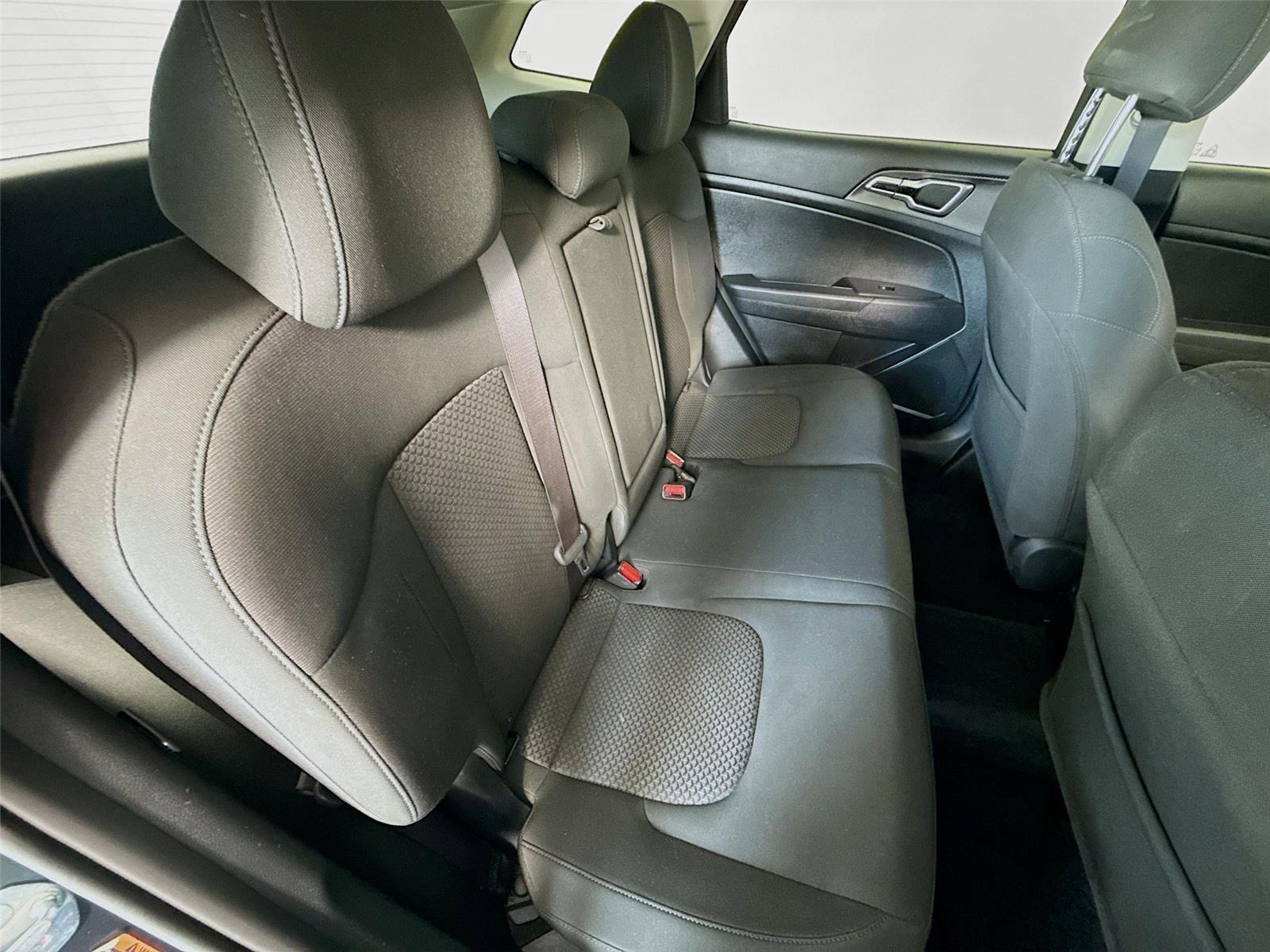 Used 2023 Kia Sportage LX image 21