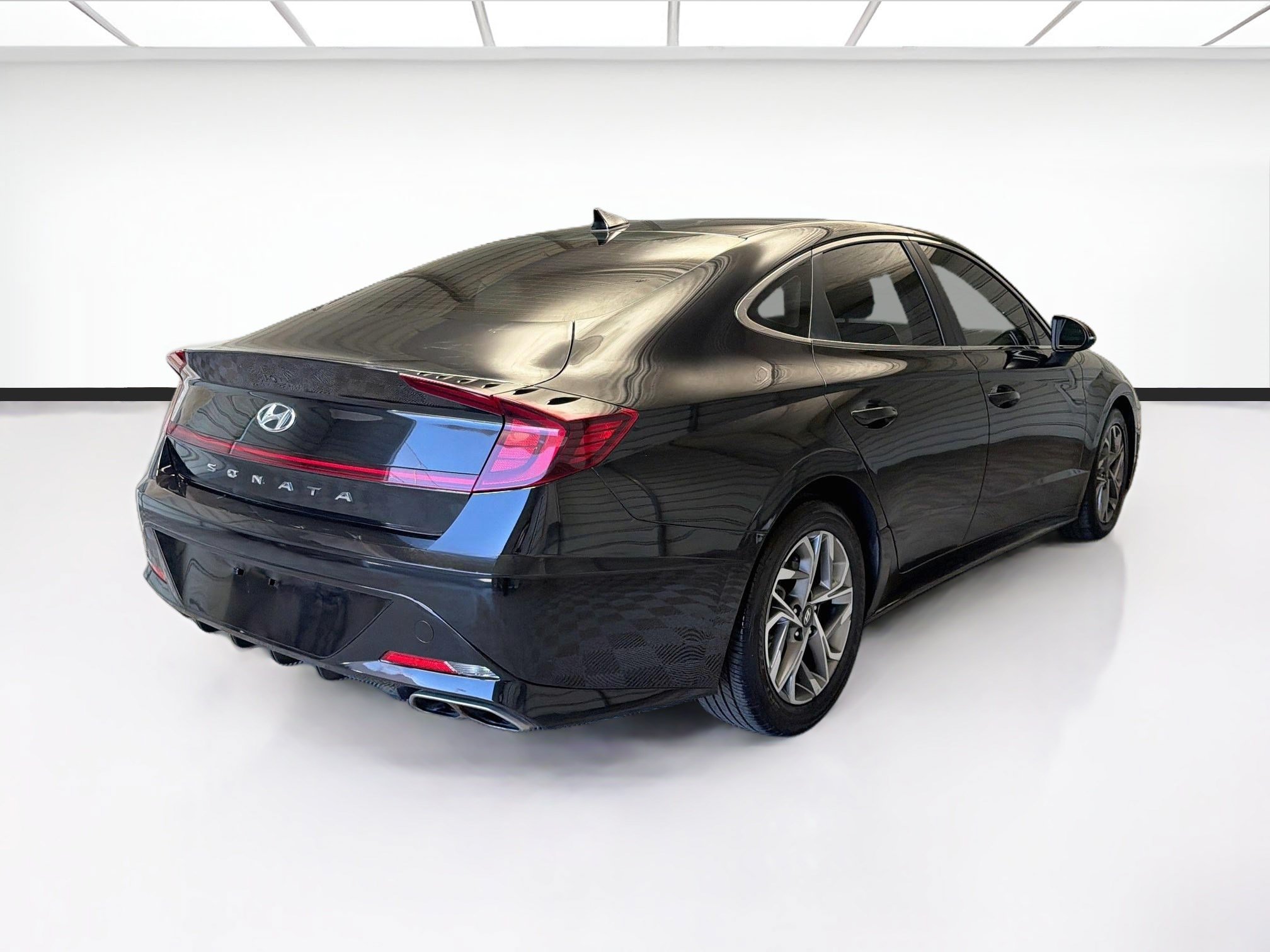 Used 2022 Hyundai Sonata SEL w/ Preferred Accessory Package FWD image 4
