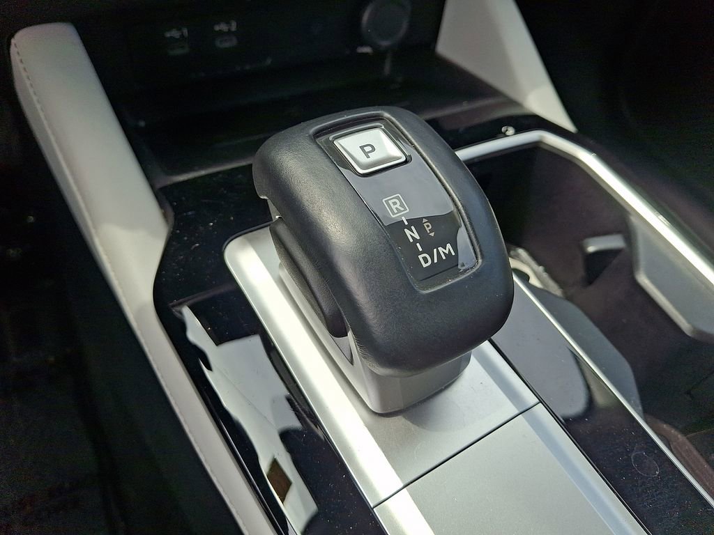 Used 2025 Mitsubishi Outlander SE AWD/4WD image 16