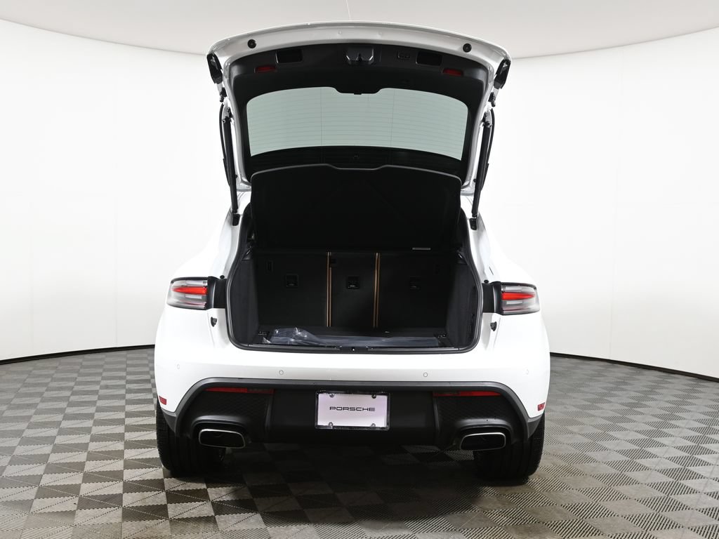 New 2026 Porsche Macan AWD/4WD image 43