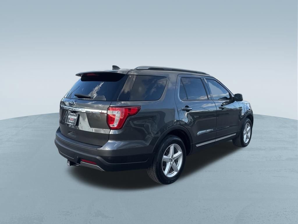 Used 2019 Ford Explorer XLT image 8