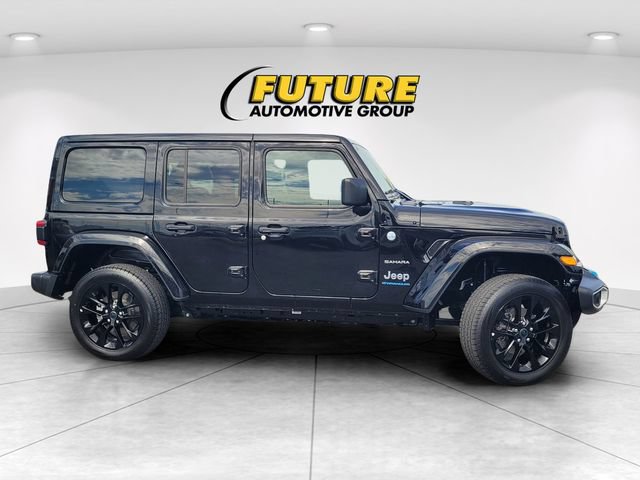Used 2024 Jeep Wrangler Unlimited Sahara AWD/4WD image 3