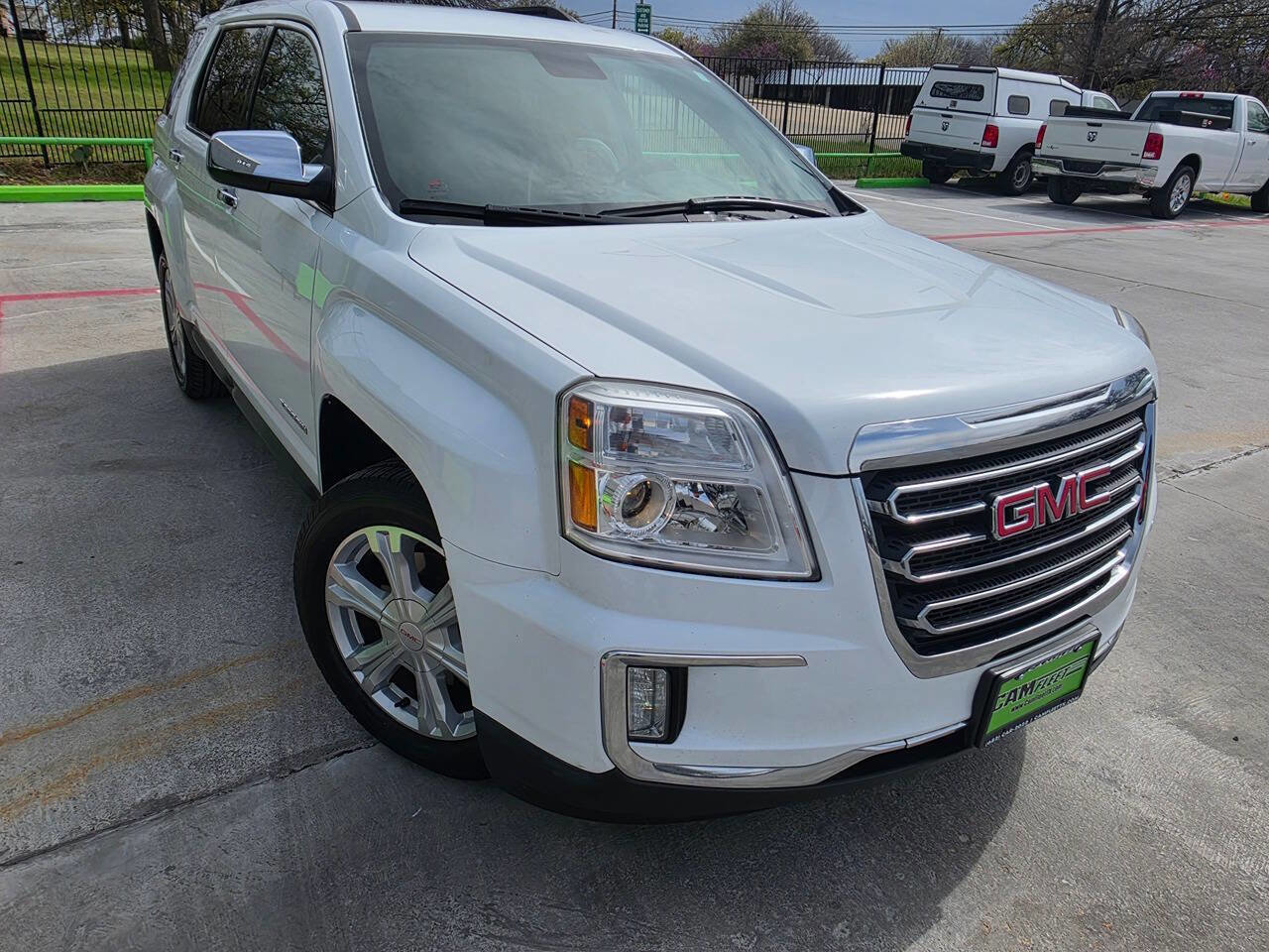 Used 2017 GMC Terrain SLT image 61