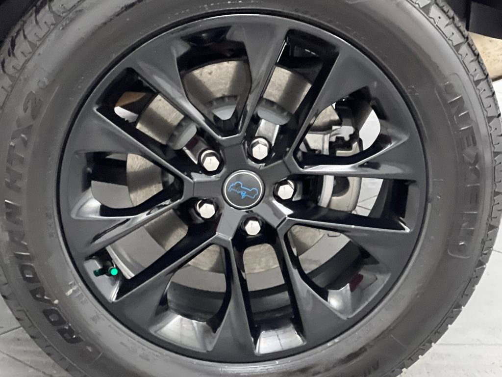 Used 2025 Jeep Wrangler Sahara 4xe image 60