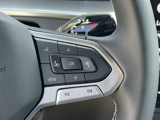 New 2026 Volkswagen Tiguan SE FWD image 9