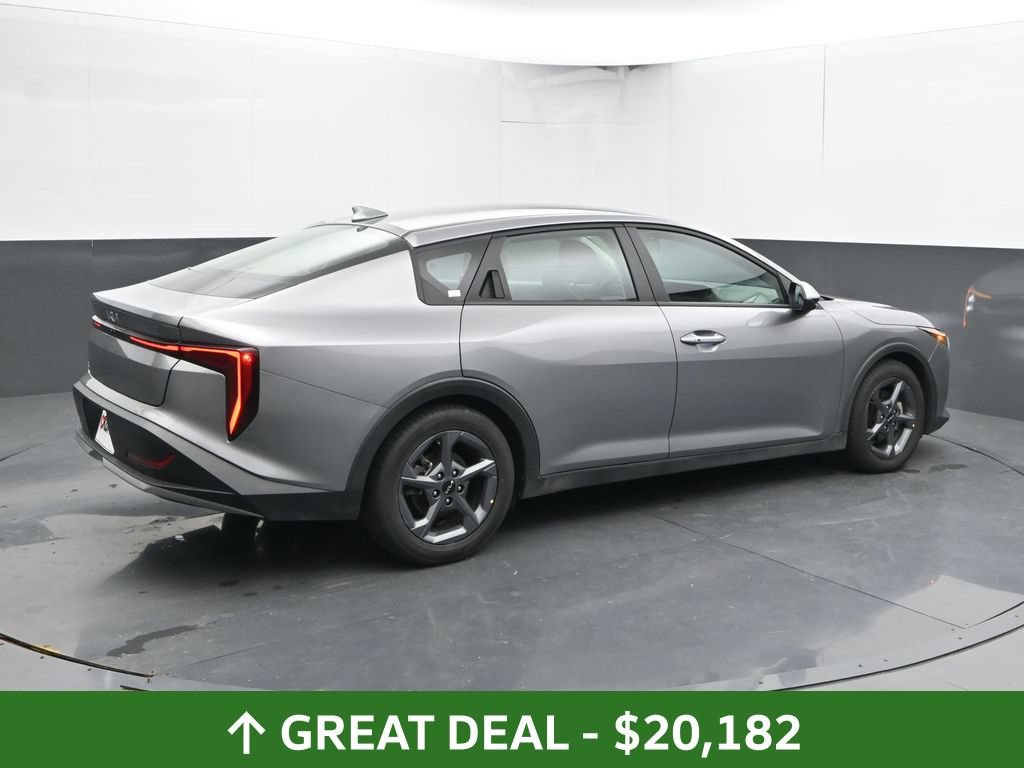 Used 2025 Kia K4 FWD image 4