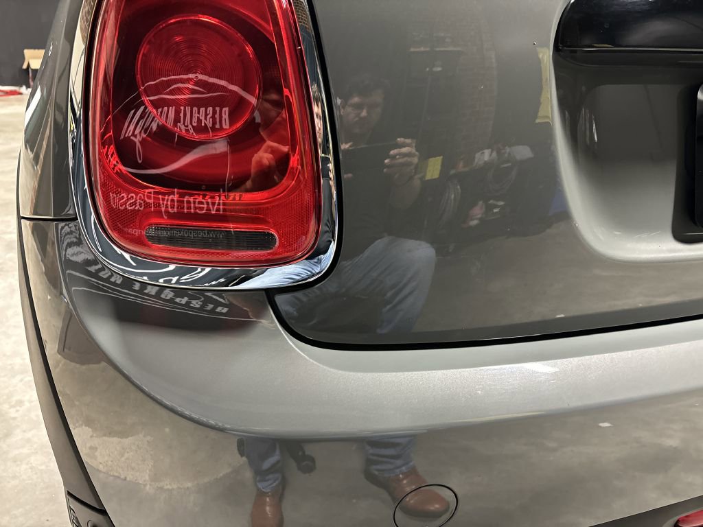 Used 2019 MINI Cooper 2-Door Hardtop w/ Storage Package image 34