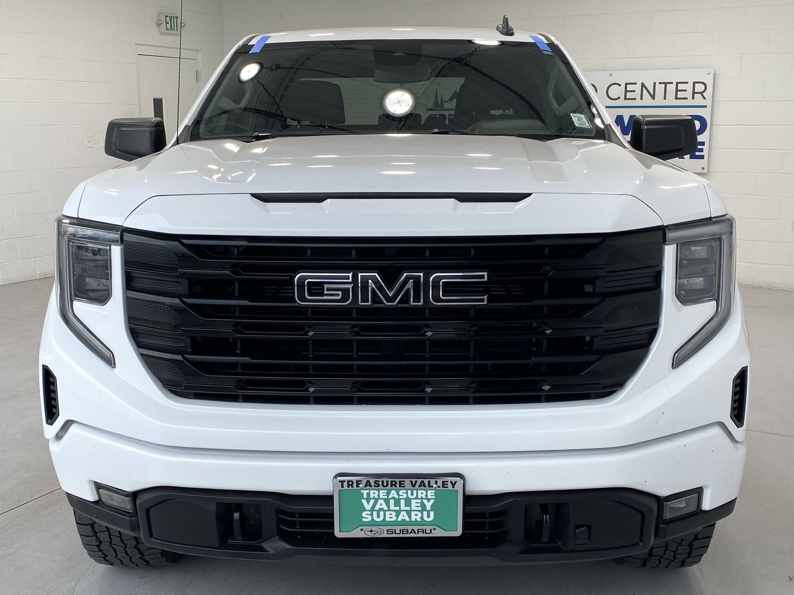 Used 2023 GMC Sierra 1500 Elevation w/ X31 Off-Road Package image 3