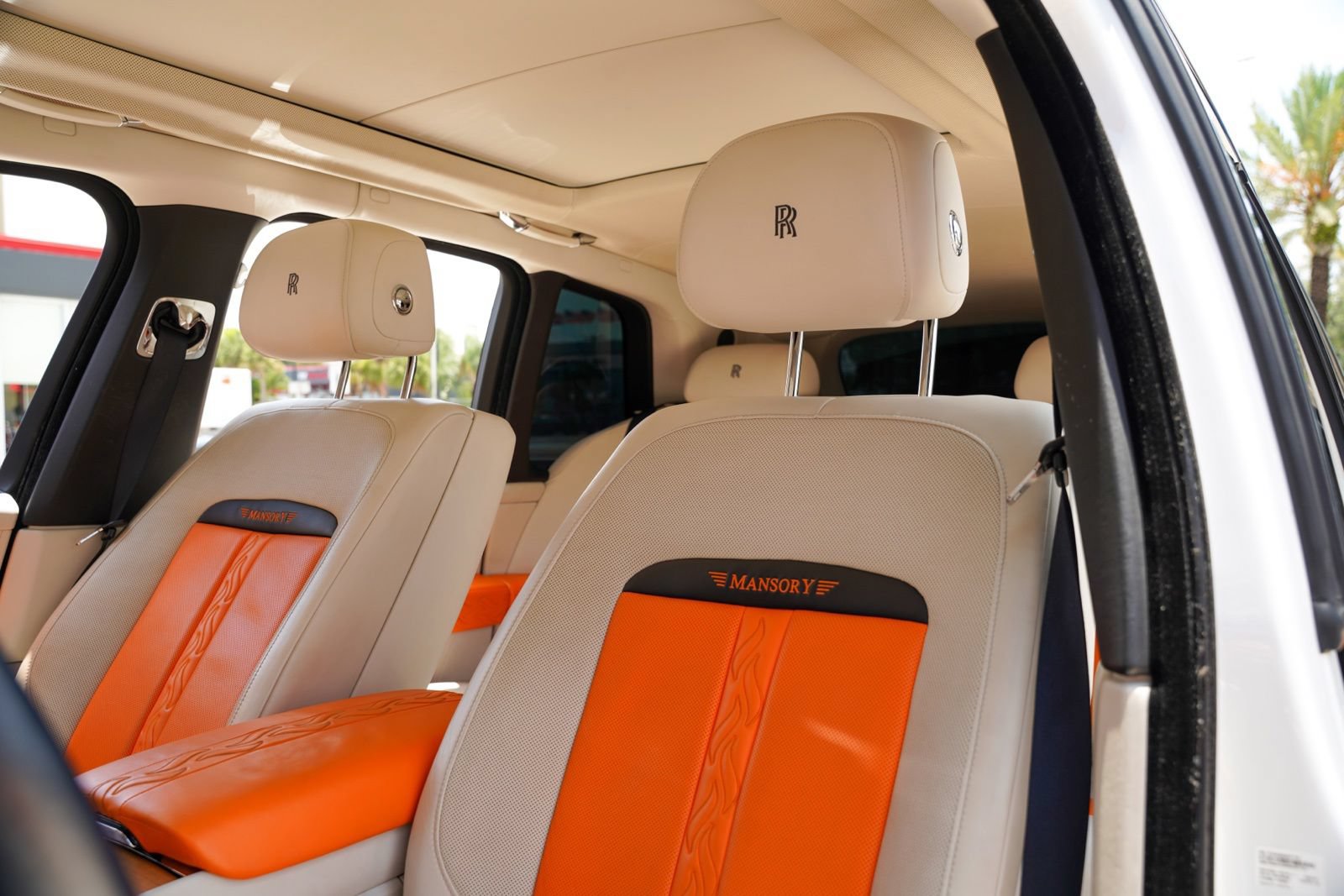 Used 2019 Rolls-Royce Cullinan AWD/4WD image 23