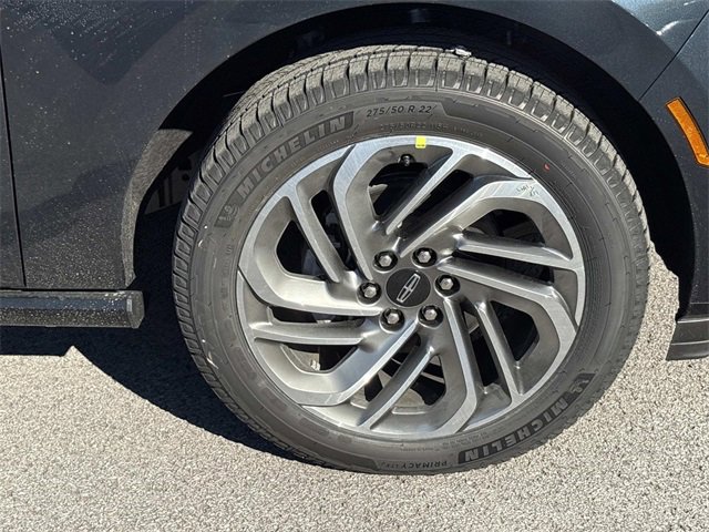 New 2025 Lincoln Navigator Reserve image 9