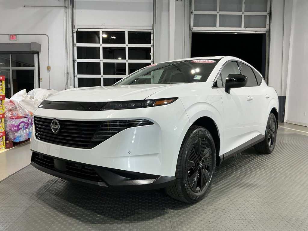 Used 2025 Nissan Murano SV image 2