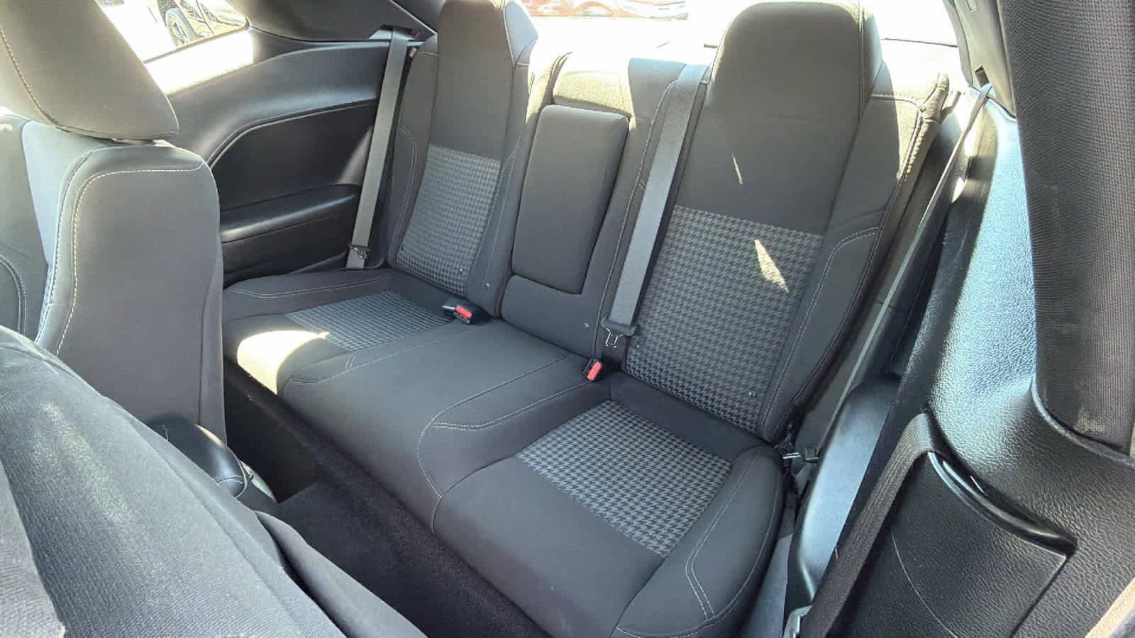 Used 2020 Dodge Challenger SXT RWD image 24
