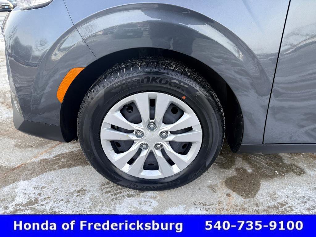 Used 2021 Kia Soul LX image 10