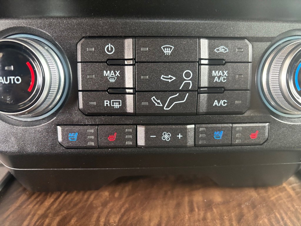 Used 2019 Ford F250 Limited AWD/4WD image 17