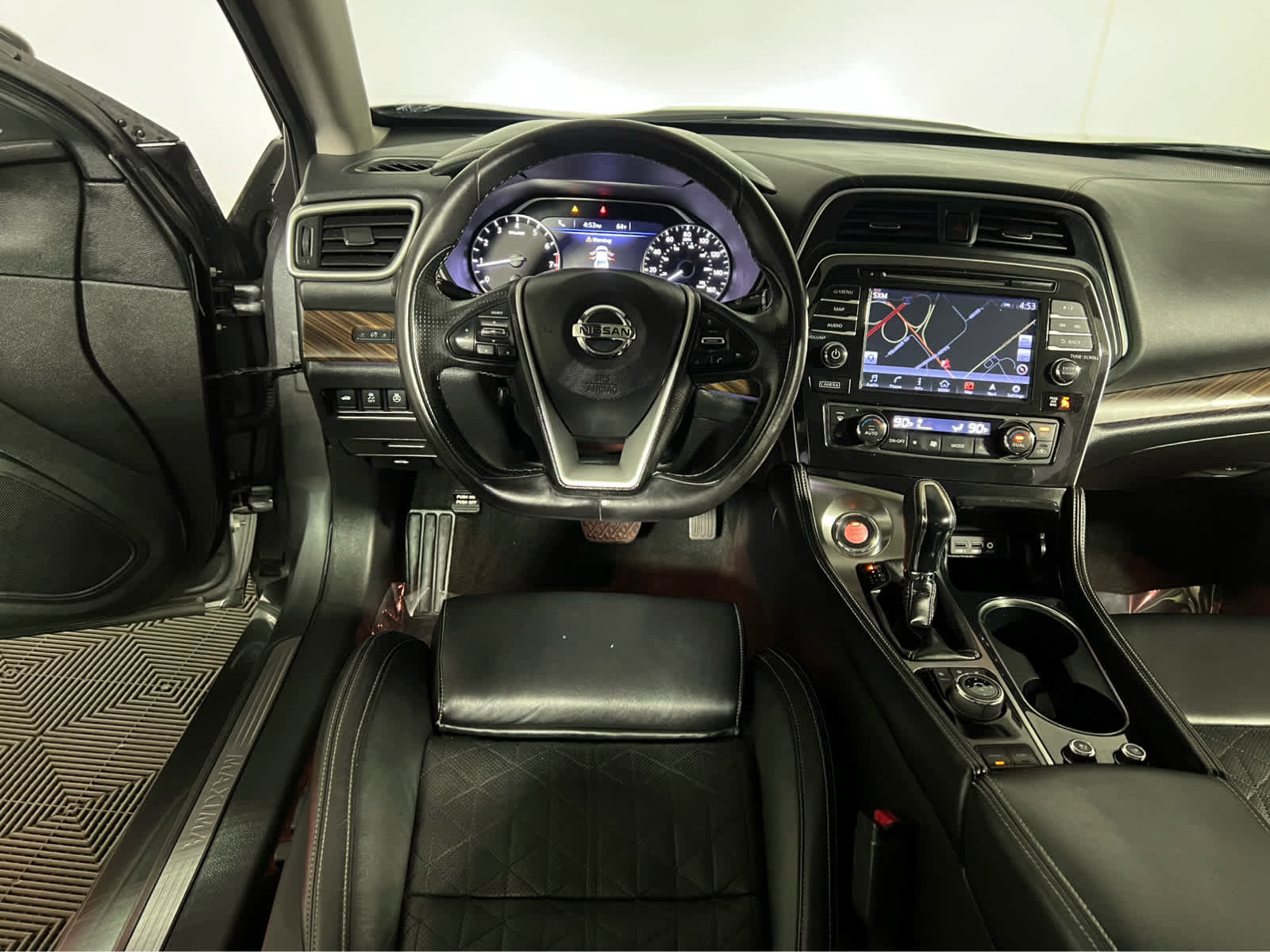 Used 2018 Nissan Maxima Platinum image 13