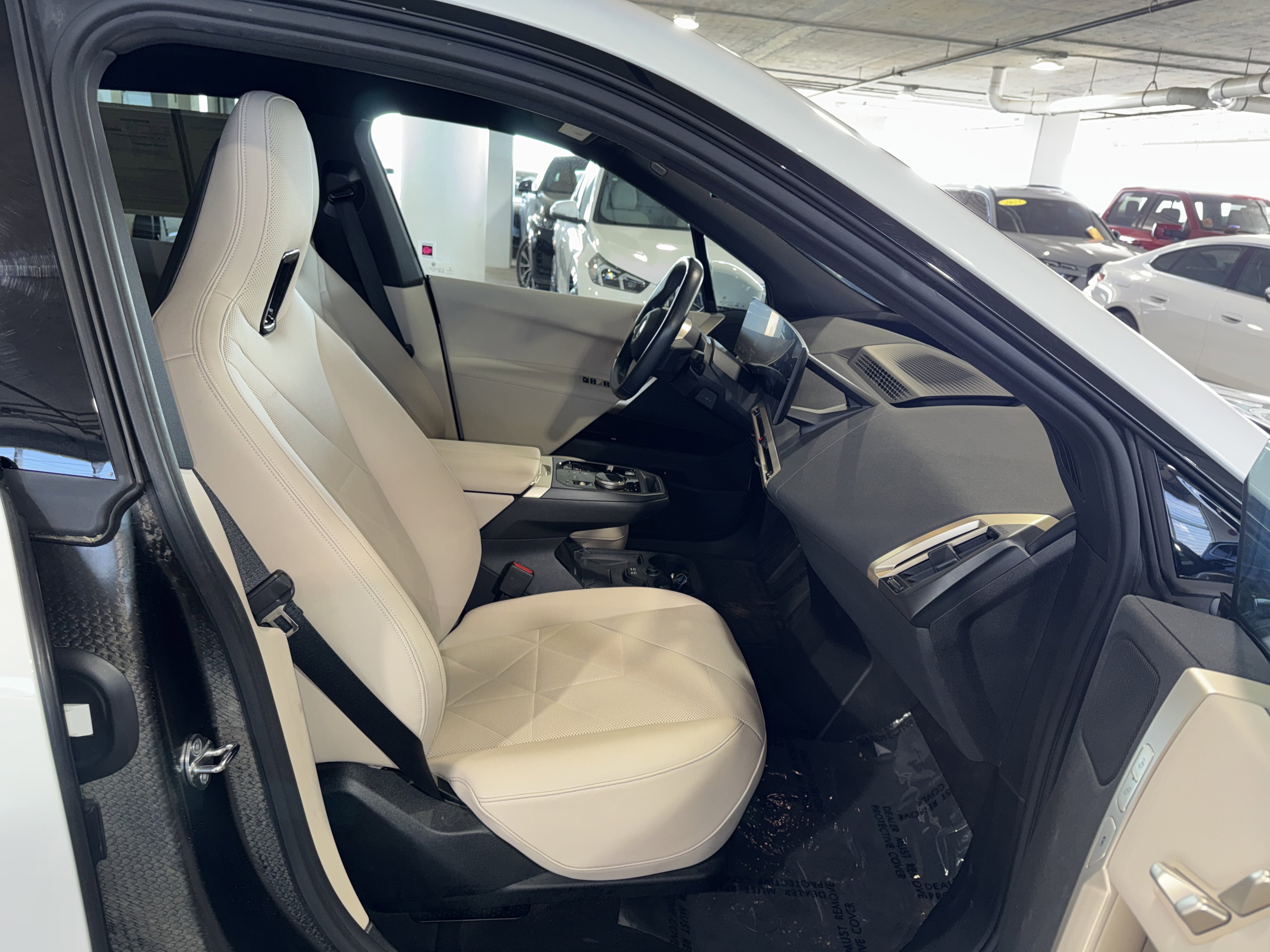 Used 2023 BMW iX xDrive50 AWD/4WD image 10