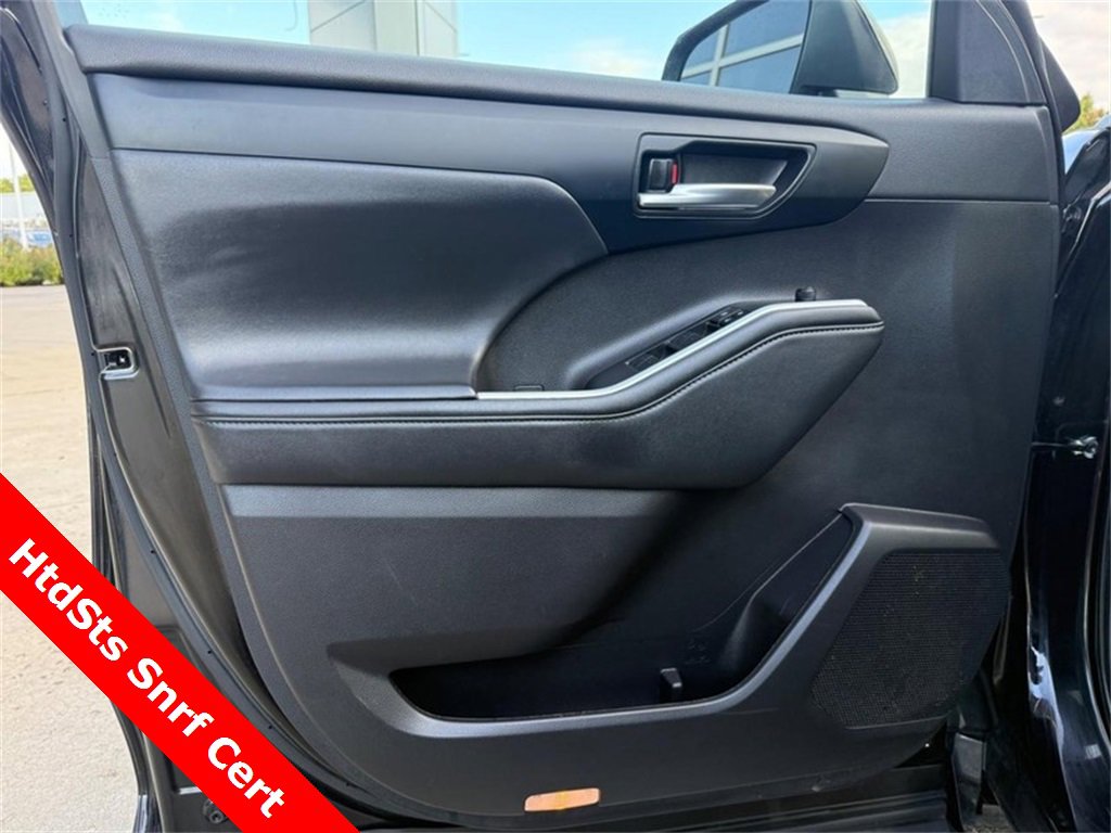 Used 2023 Toyota Highlander XSE image 20