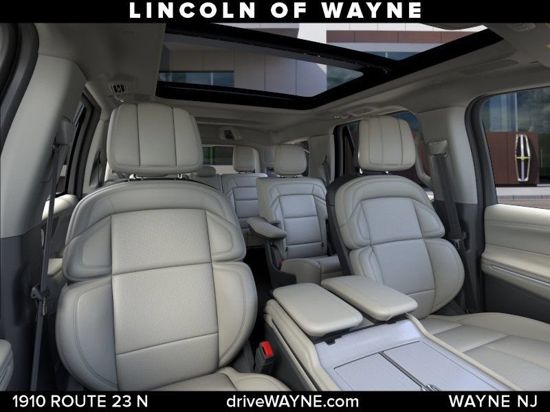 New 2026 Lincoln Navigator Reserve AWD/4WD image 11