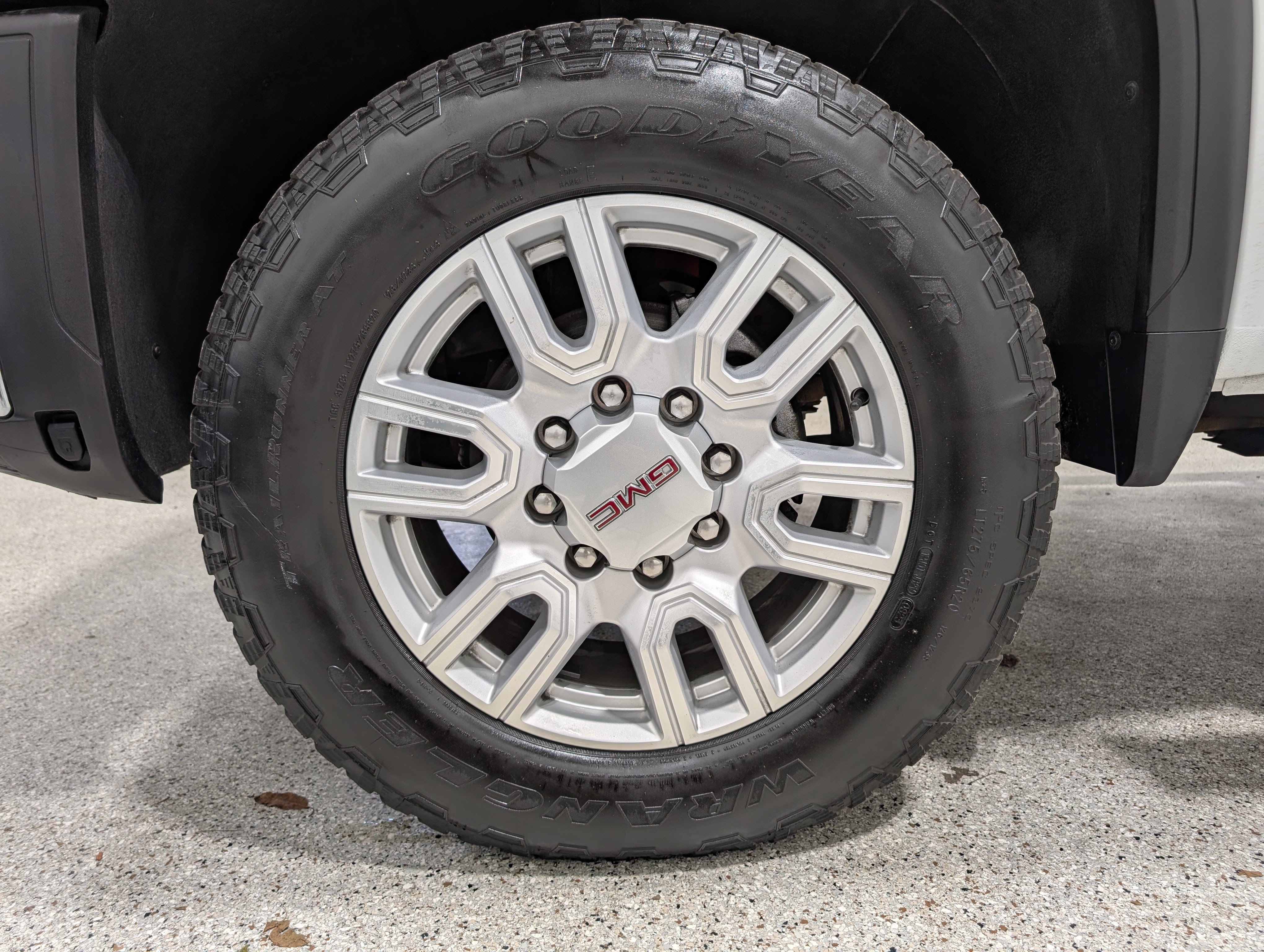 Used 2024 GMC Sierra 2500 SLE w/ SLE Convenience Package AWD/4WD image 12