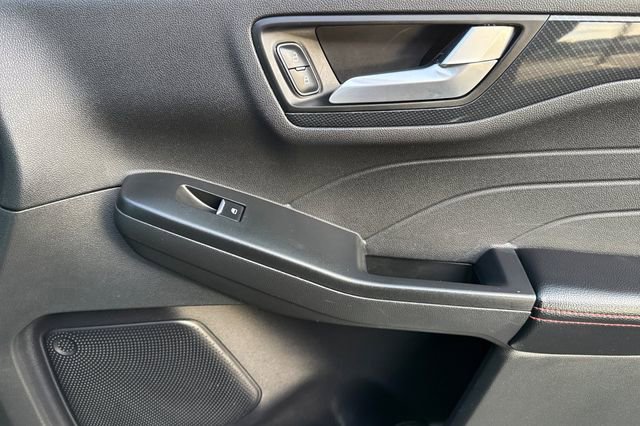 Used 2023 Ford Escape ST-Line image 22