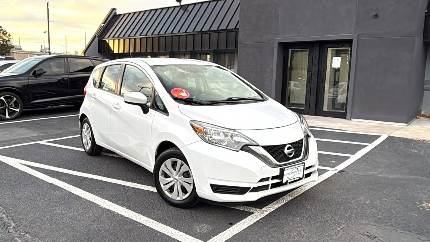 Used 2017 Nissan Versa Note SV image 1
