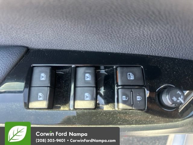 Used 2017 Toyota Prius Two w/ Carpet Mat Package FWD image 16