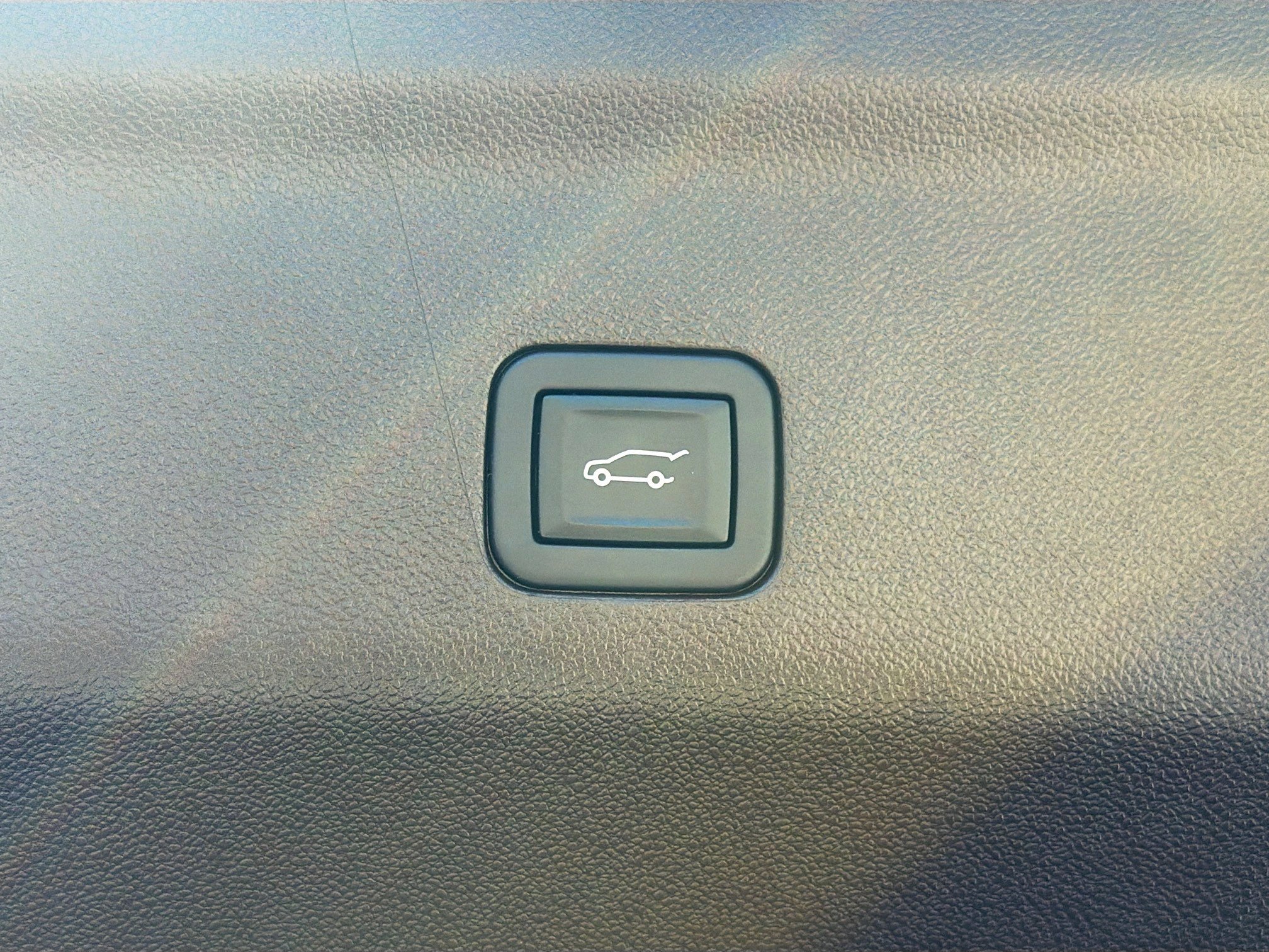 Used 2024 Chevrolet Tahoe LT w/ Luxury Package image 13