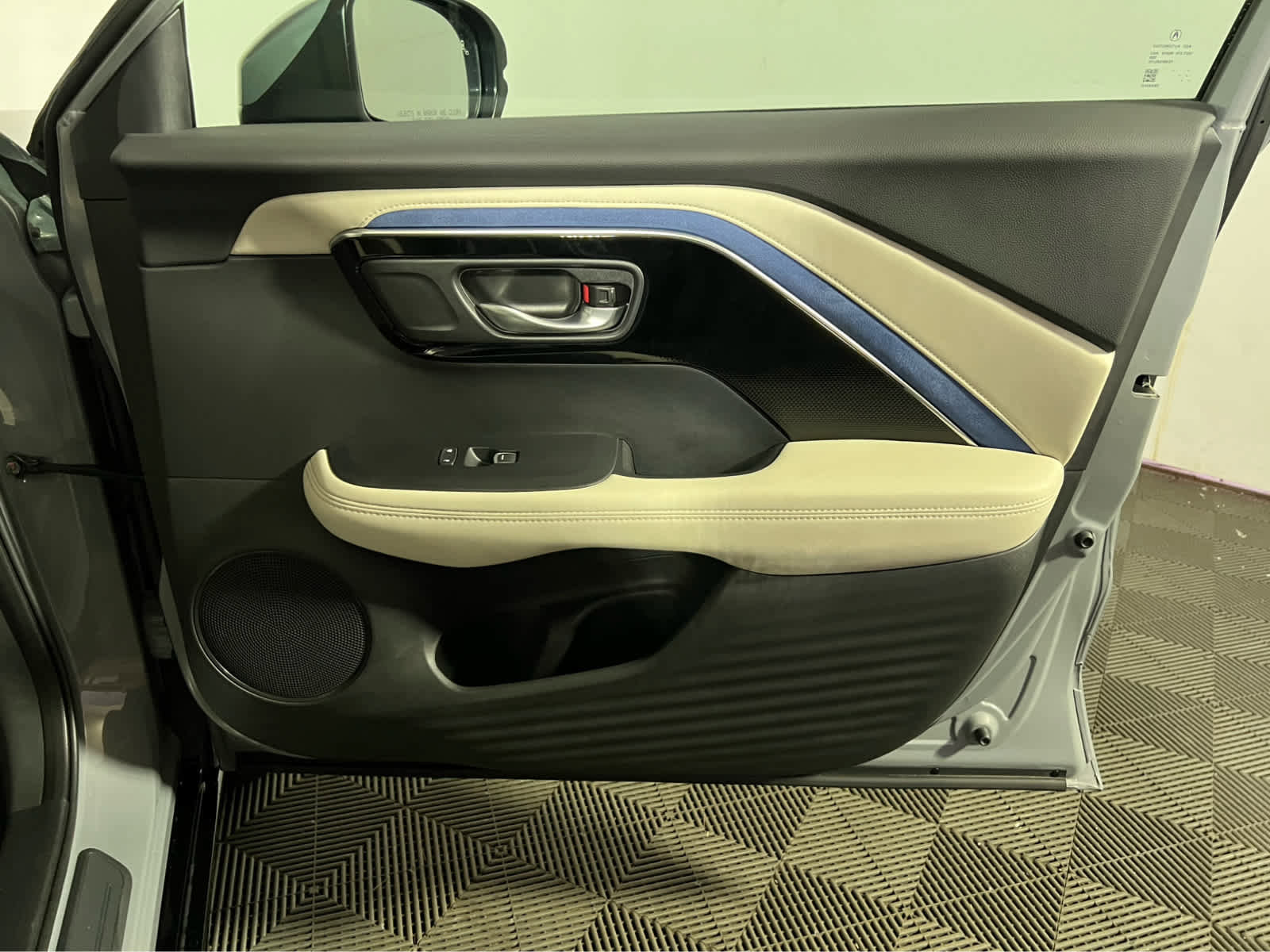 Used 2025 Acura ADX A-Spec image 31