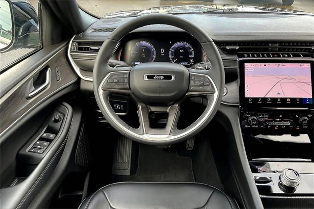 Used 2024 Jeep Grand Cherokee Limited w/ Trailer Tow Package image 6