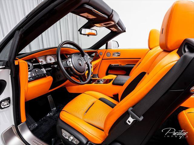Used 2021 Rolls-Royce Dawn RWD image 26