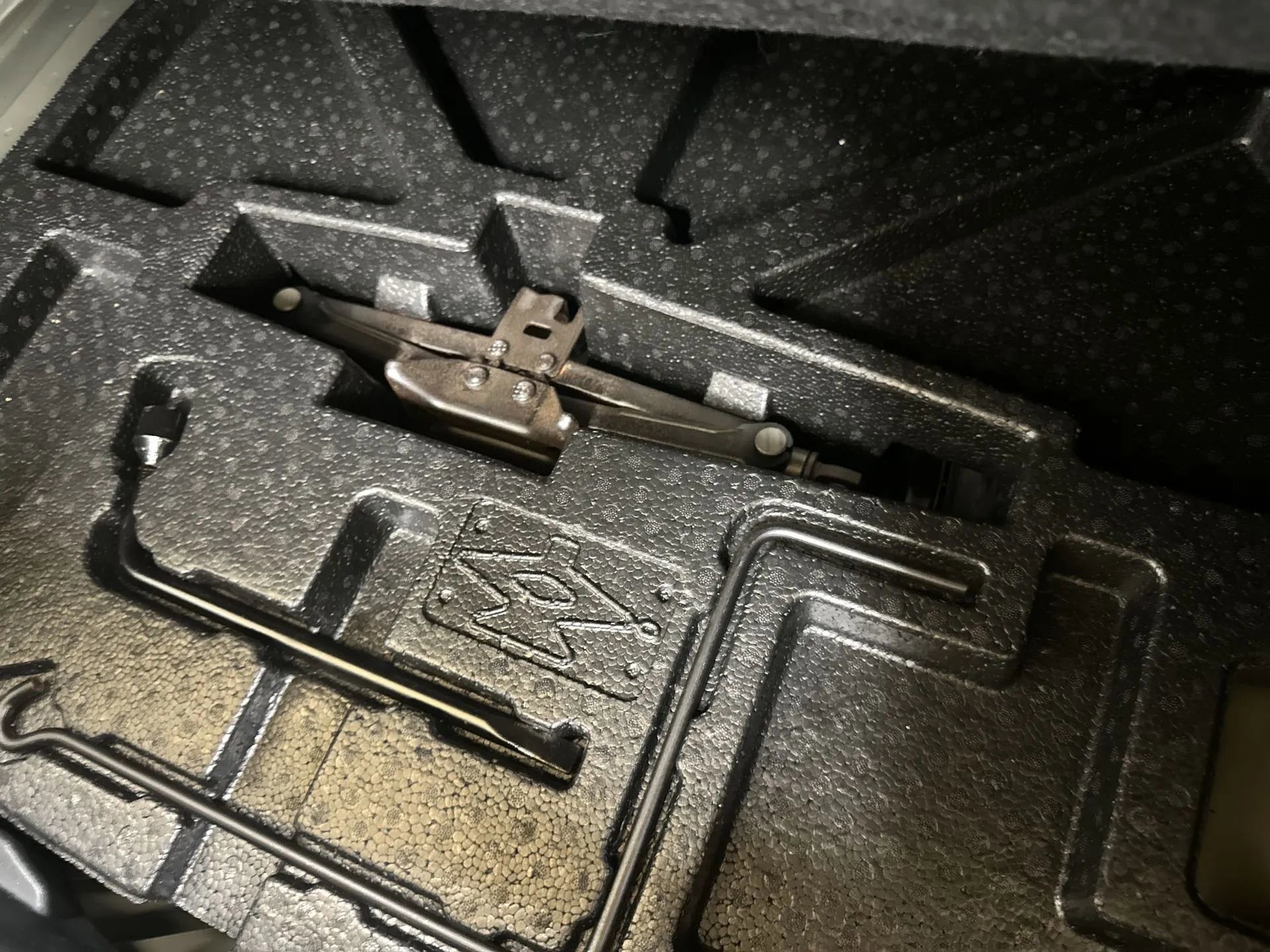 Used 2012 Toyota Camry XLE image 28