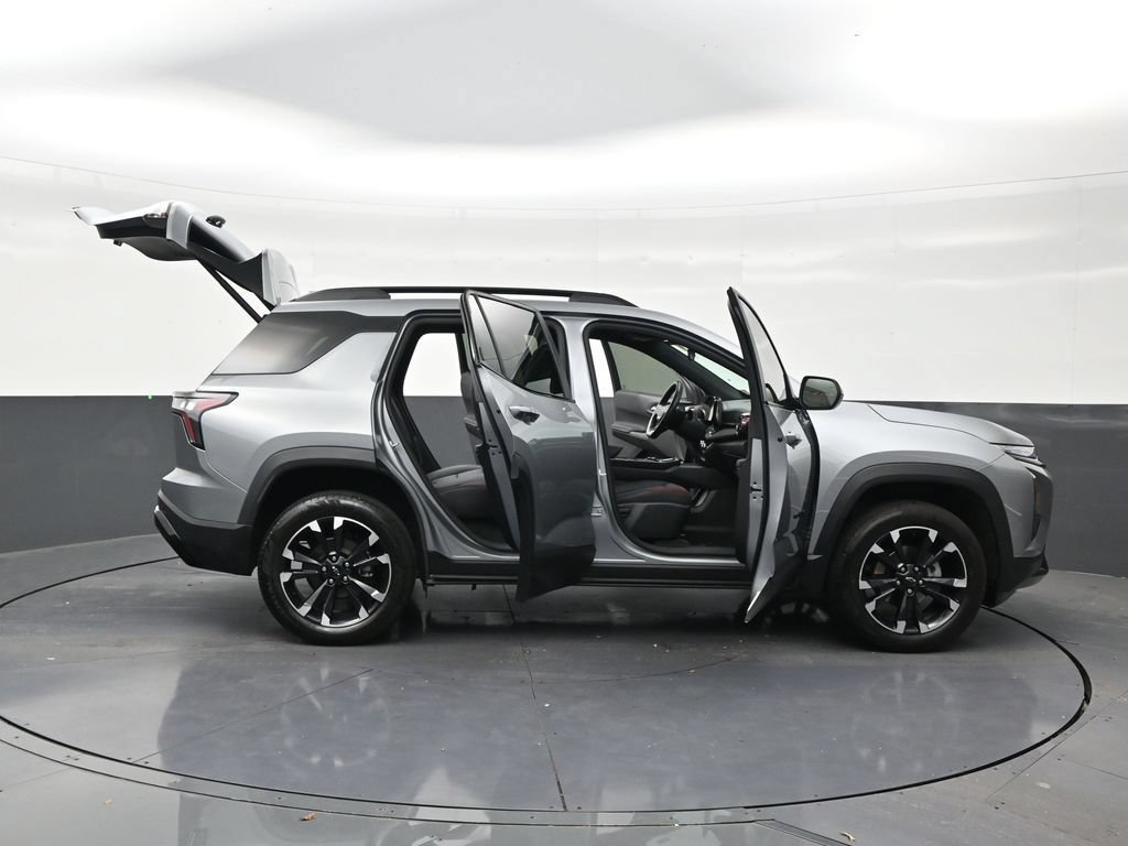Used 2026 Chevrolet Equinox RS FWD image 29