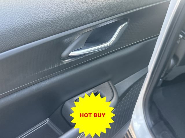 Used 2024 Jeep Grand Cherokee Laredo w/ Luxury Tech Group I image 15