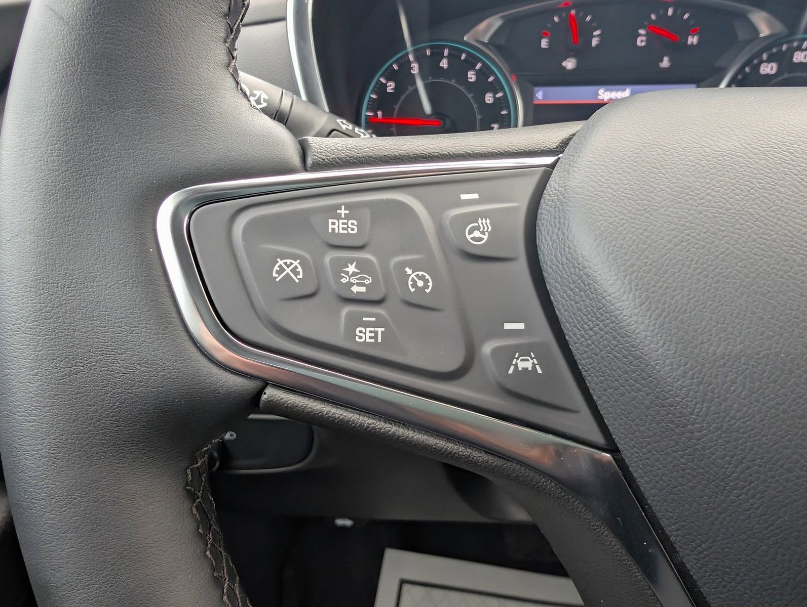 Used 2024 Chevrolet Equinox LT image 16