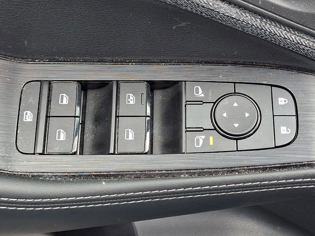 Used 2023 Nissan Rogue SV AWD/4WD image 25