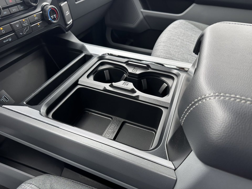 New 2025 Ford F250 XLT w/ FX4 Off-Road Package image 31