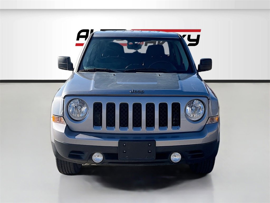 Used 2016 Jeep Patriot Sport image 2