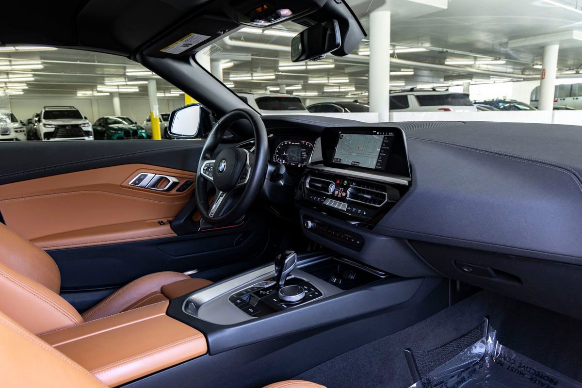 Certified 2023 BMW Z4 M40i w/ Premium Package image 24