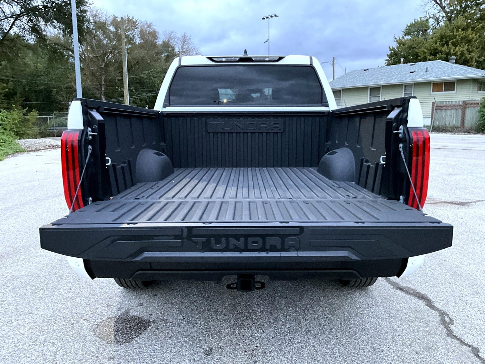 Used 2024 Toyota Tundra SR5 w/ SR5 Convenience Package AWD/4WD image 9