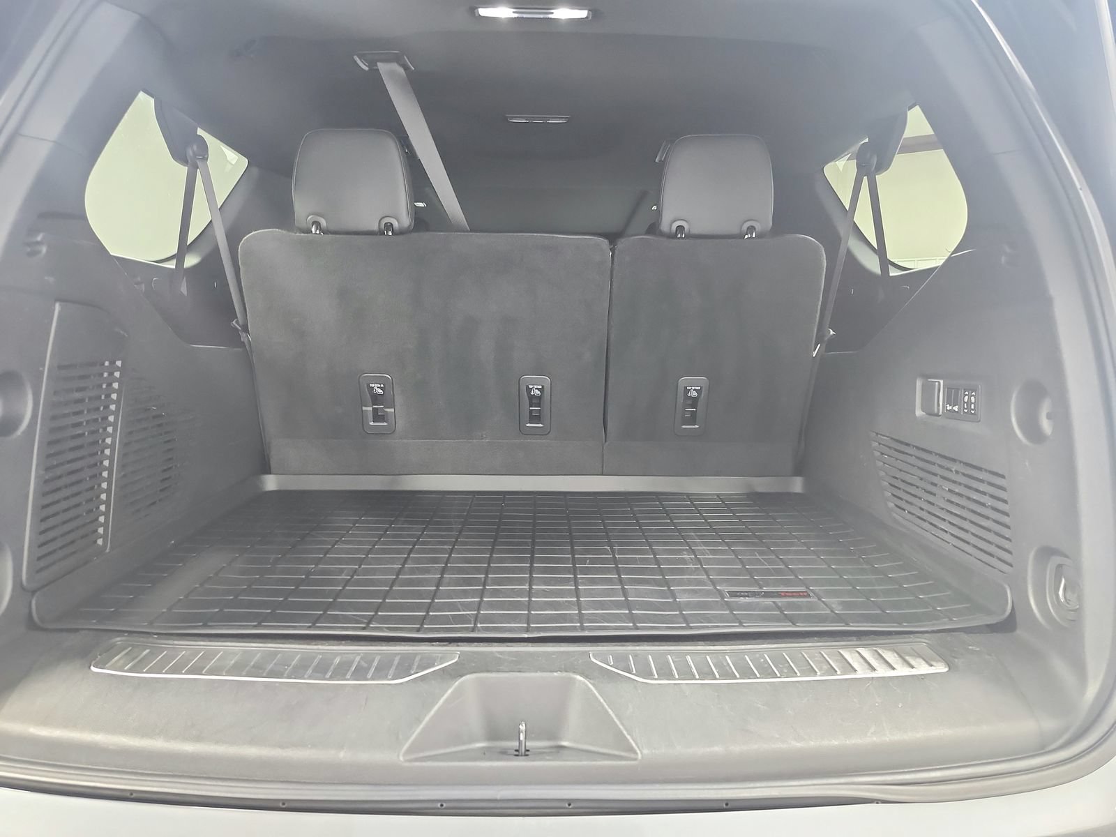Used 2023 GMC Yukon XL Denali RWD image 53