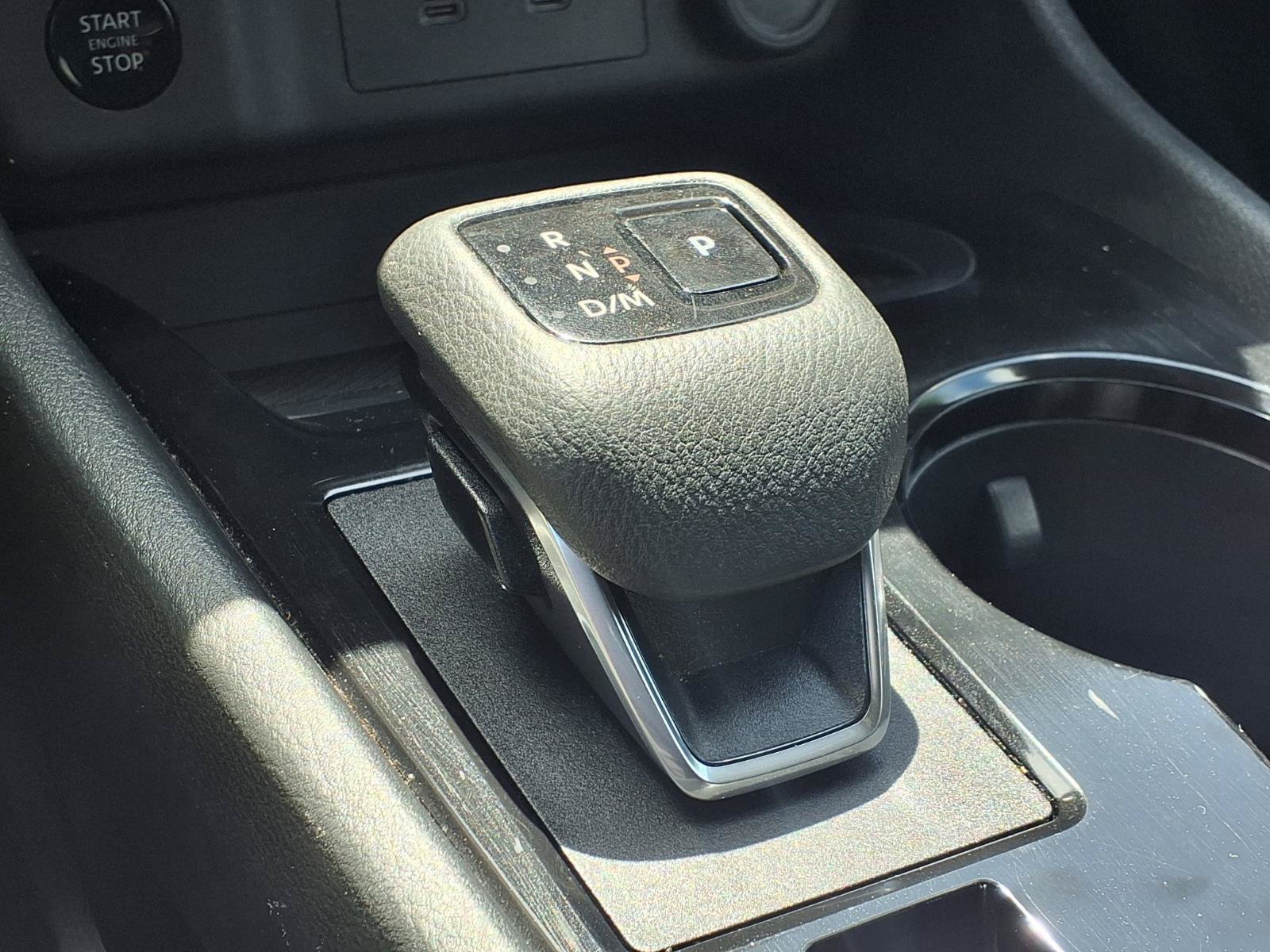 Used 2024 Nissan Rogue S AWD/4WD image 9