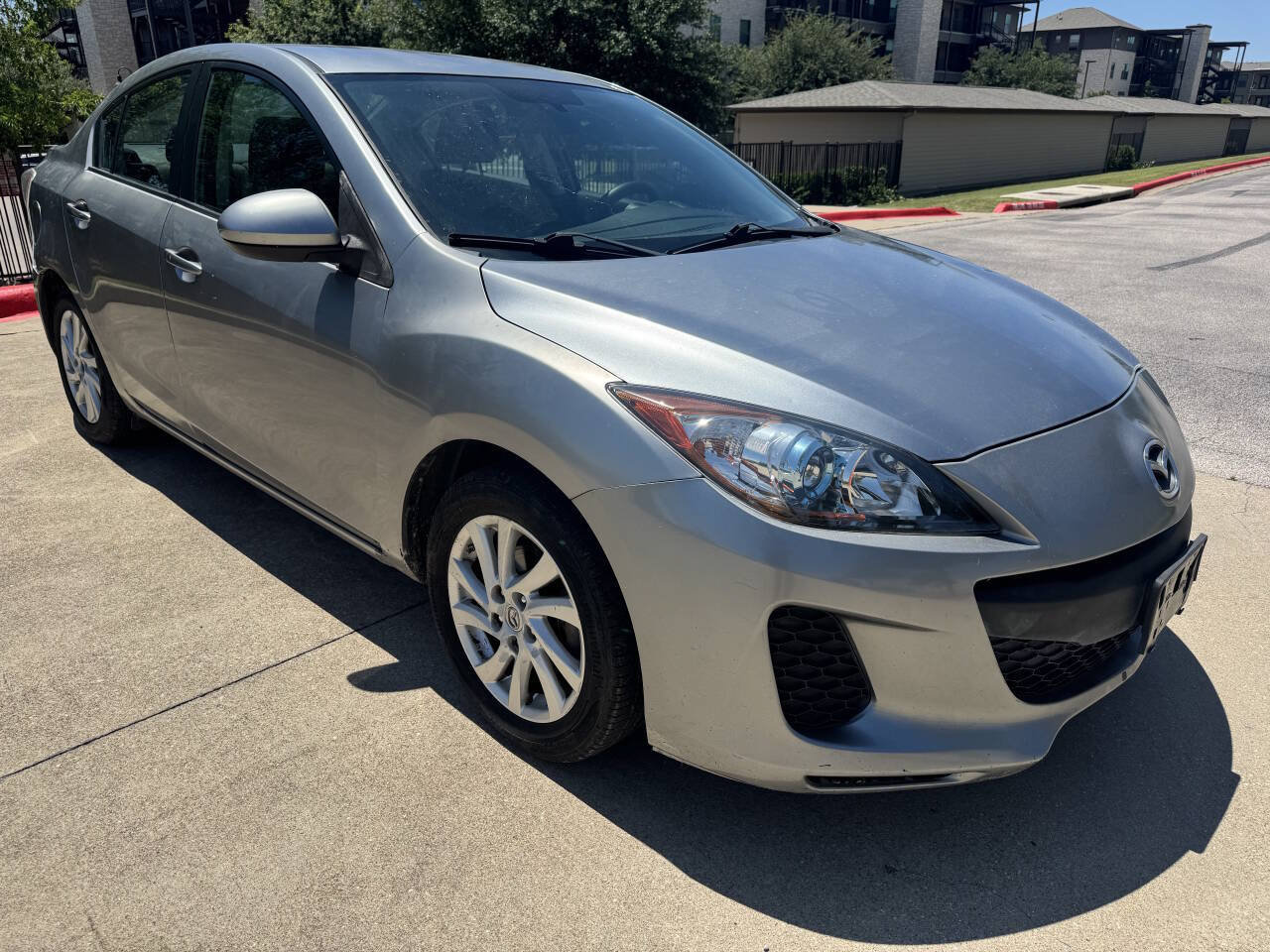 Used 2012 MAZDA MAZDA3 i Touring FWD image 3